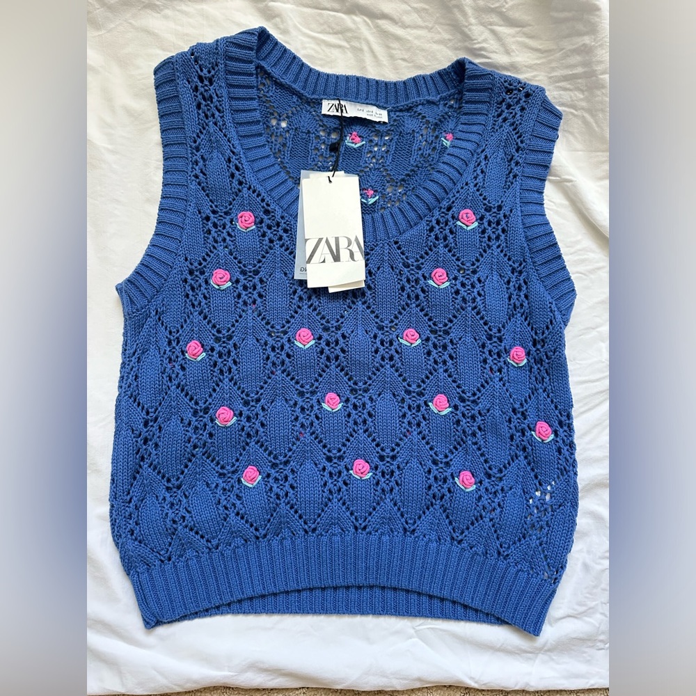 Brand new with tags Zara blue knitted vest with pink roses size small